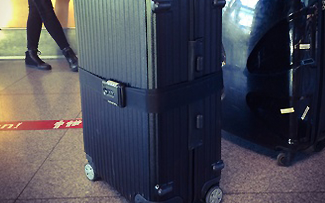 tsaベルトつきのスーツケースベルトも良い