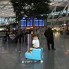 子供が乗れるキッズ用キャリーケース「MOKUBA」中サイズ　ブルー - 画像 (9)